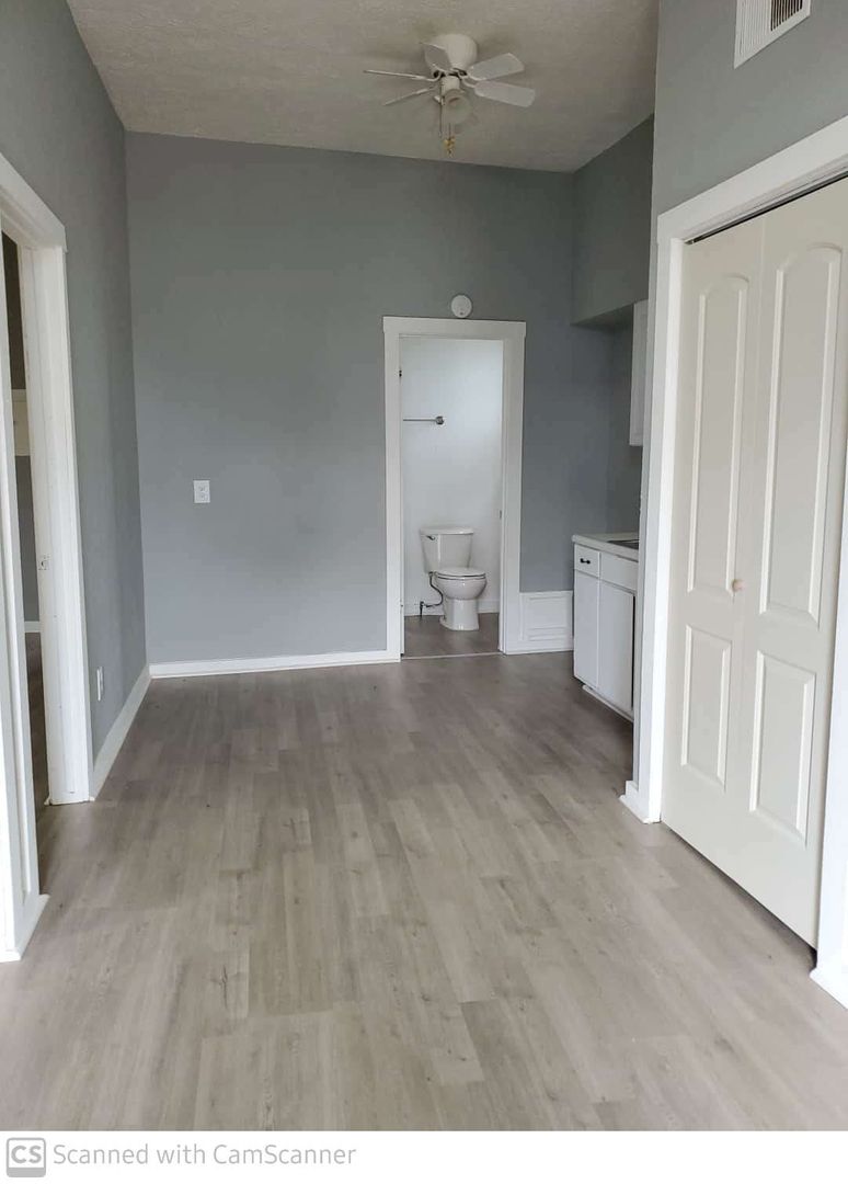 Miamisburg Apartment: 119-125 Old Main St