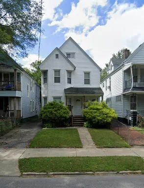 Renovated 2 bed 1 bath Upper Unit – photo 1