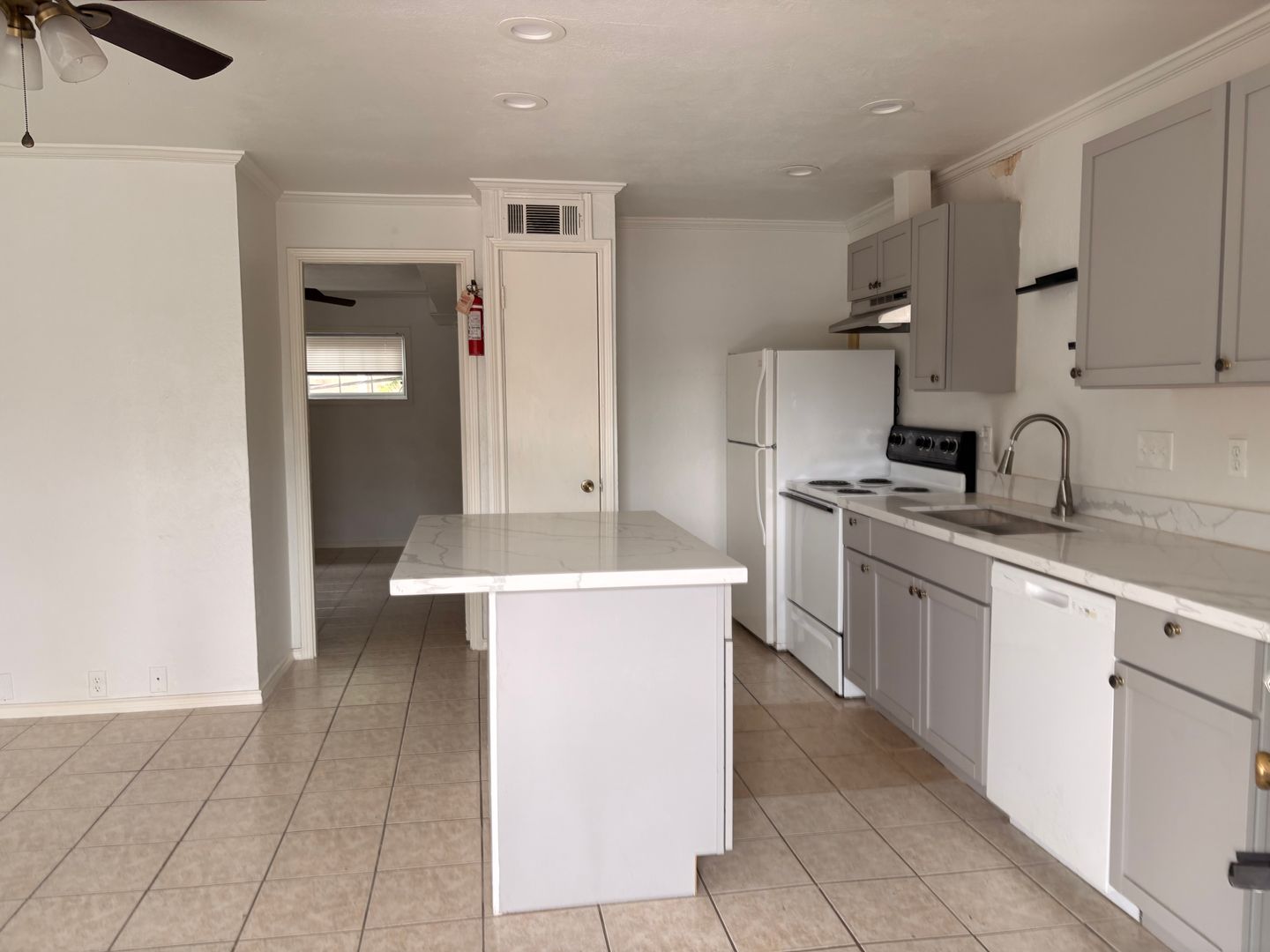 HOUSTON Apartment: 820 W Alabama St