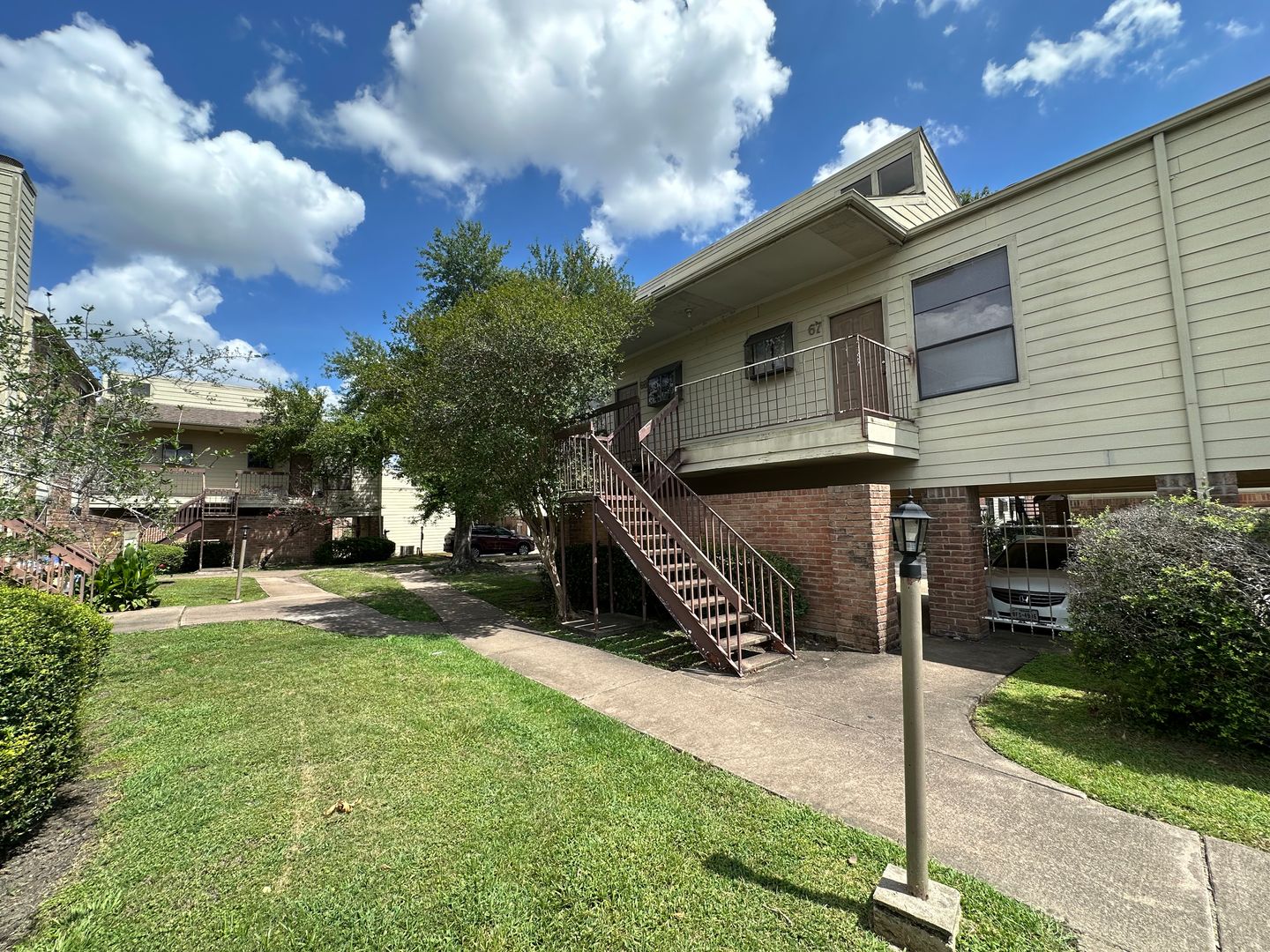 HOUSTON Apartment: 7901 Cambridge