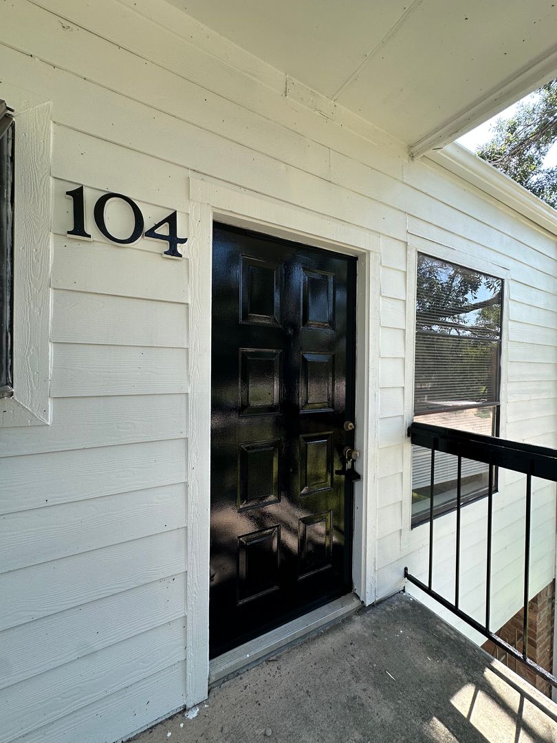 HOUSTON Apartment: 7901 Cambridge