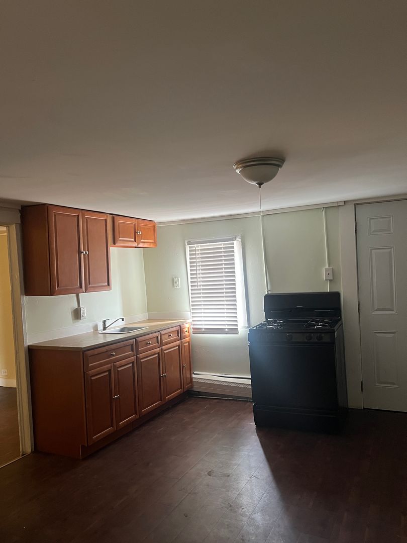 Windham Apartment: 3 Milk Street