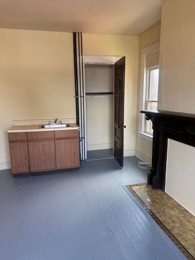 Bridgeport Apartment: 459 Noble Avenue