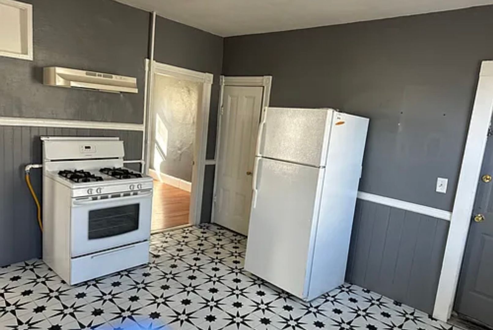 Cranston Apartment: 1344 Plainfield Street