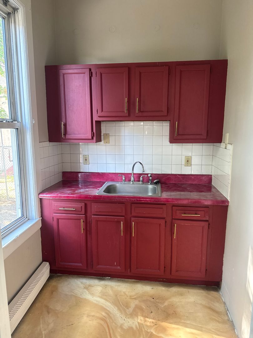 Providence Apartment: 865 Eddy Street