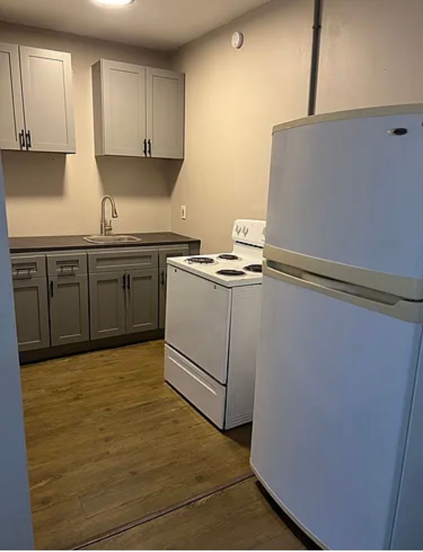 Montville Apartment: 60 Jerome Road