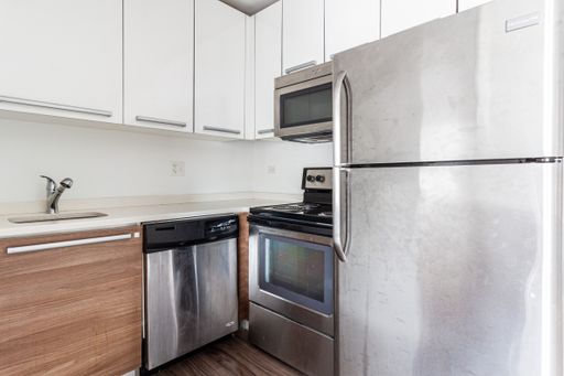 Great Studio with Modern design - Convenient access to the Red Line! – photo 1