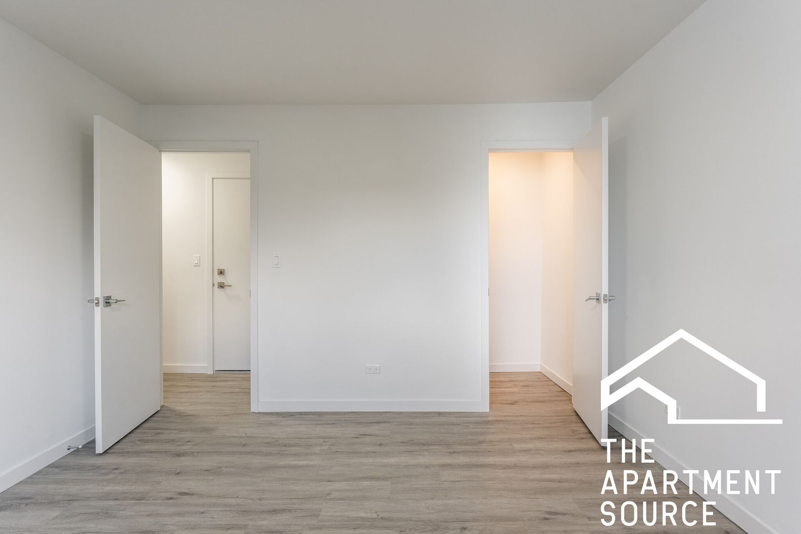 Chicago Apartment: 7621 N. Sheridan Rd.  - 1D