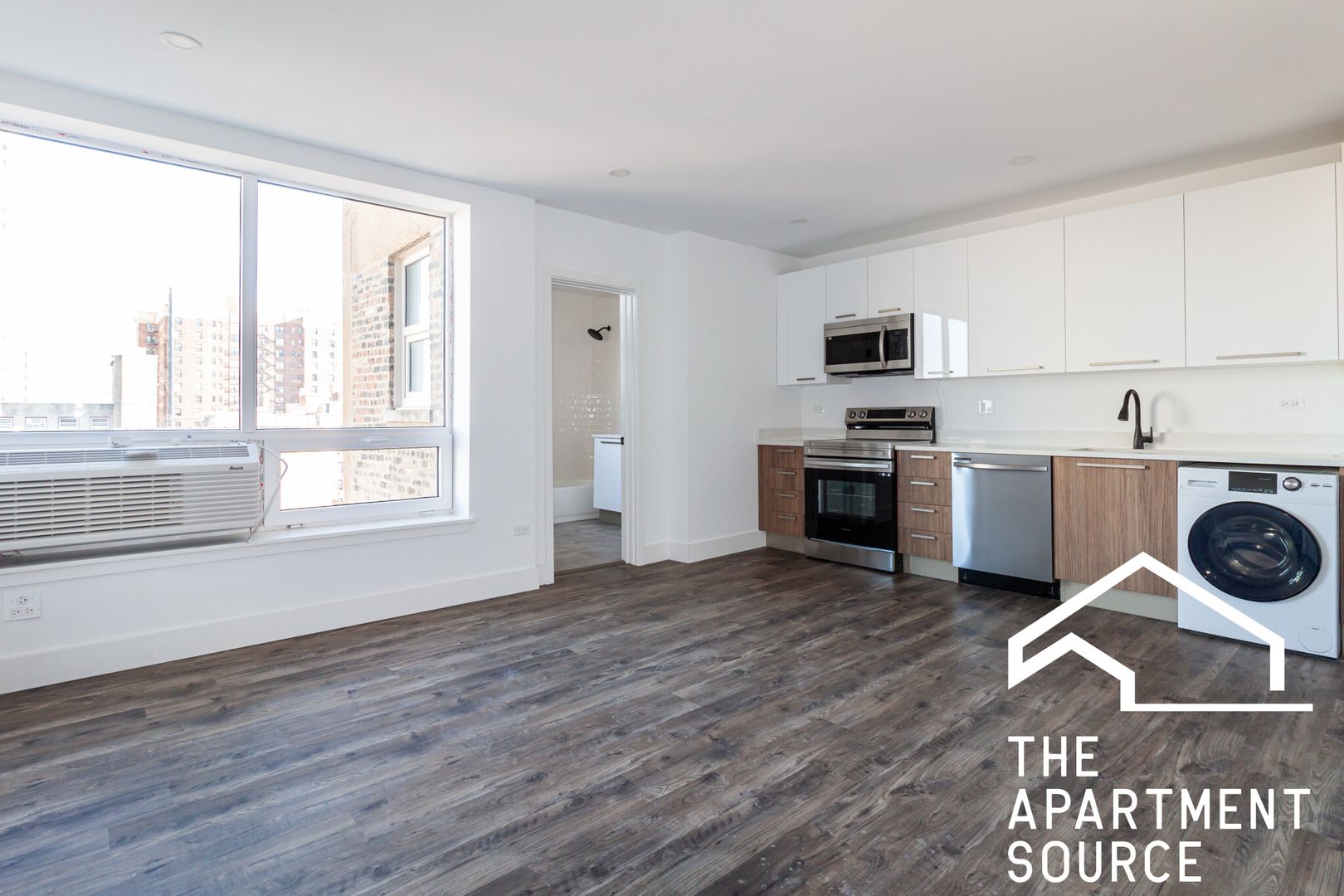 Chicago Apartment: 941 W. Carmen Avenue - 507