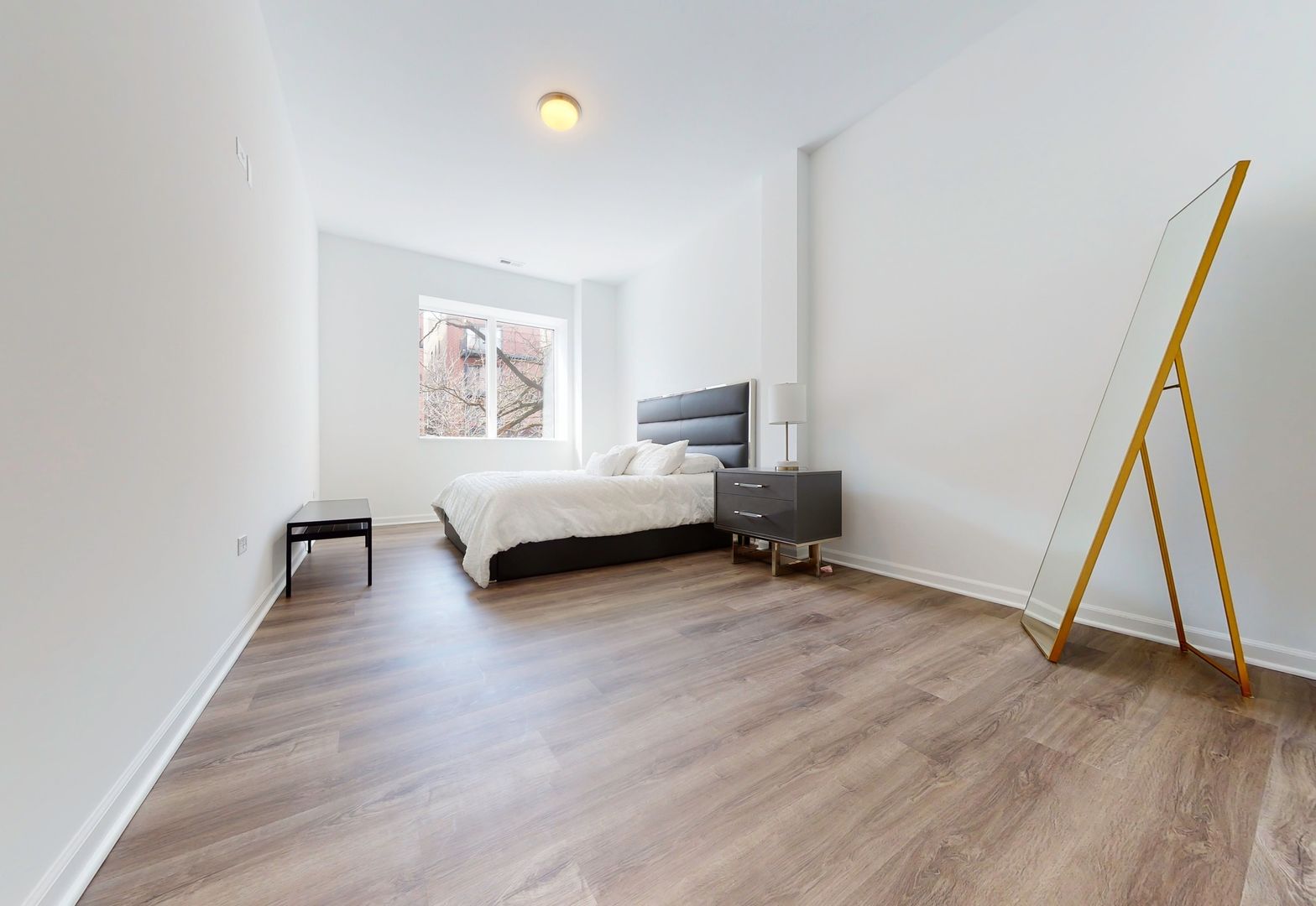 Chicago Apartment: 2550 S. Wabash Ave. #408