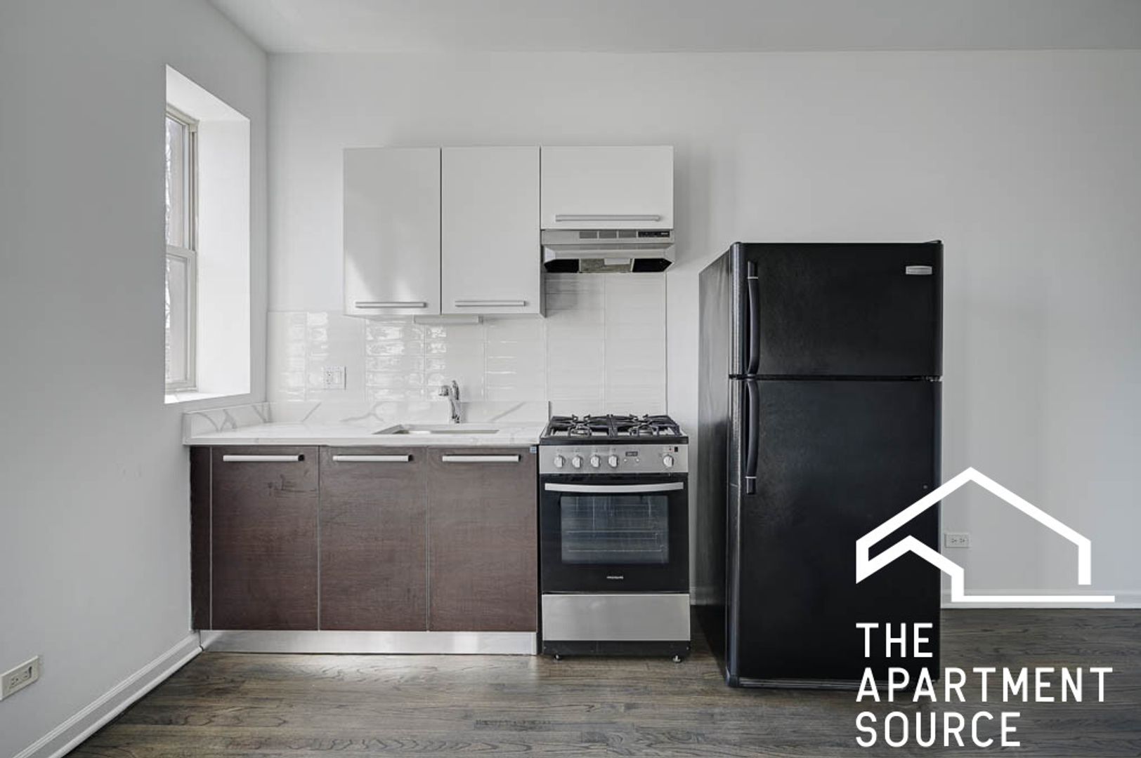 Chicago Apartment: 5054 N Winthrop Ave.