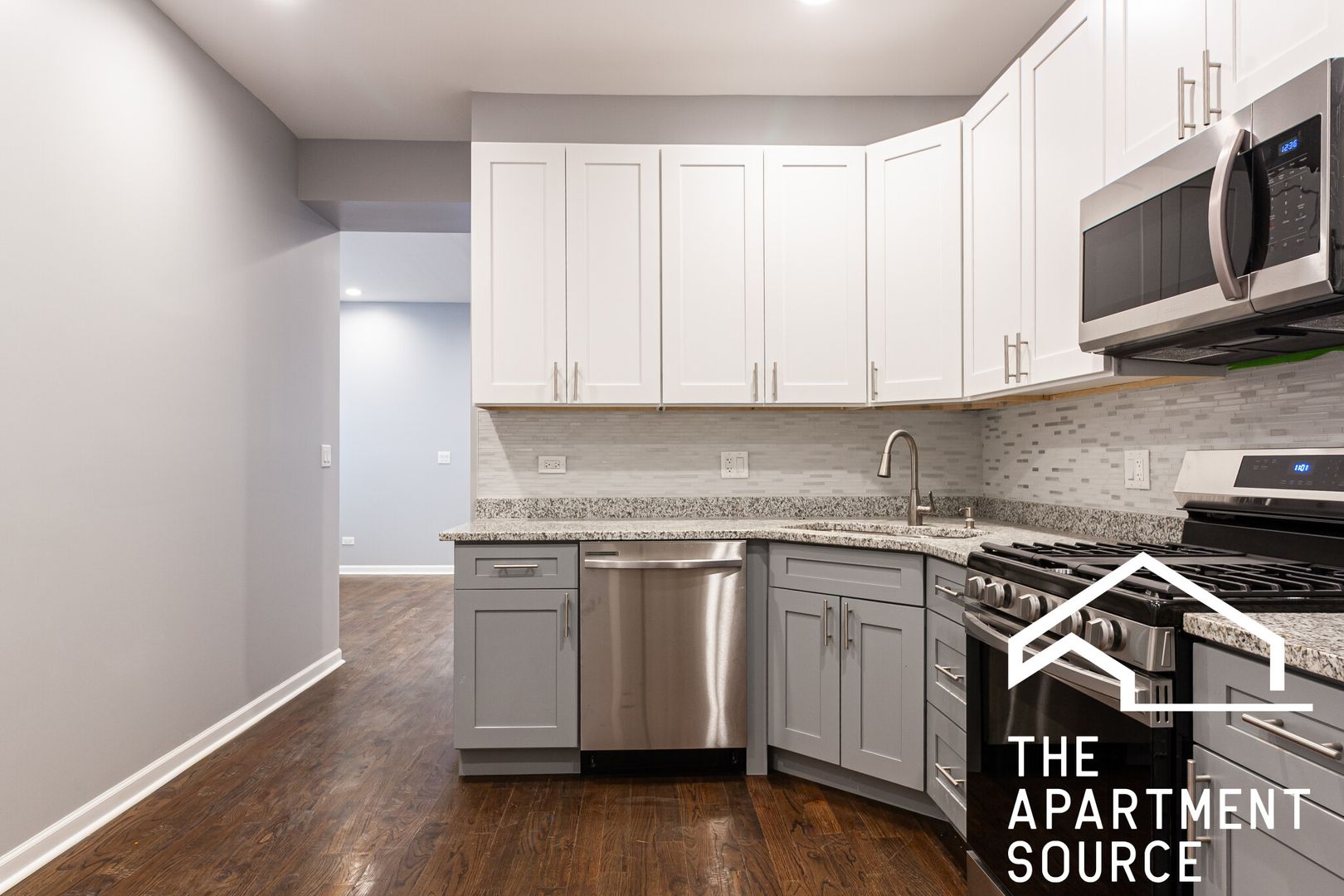 Chicago Apartment: 2525 W. Division Street