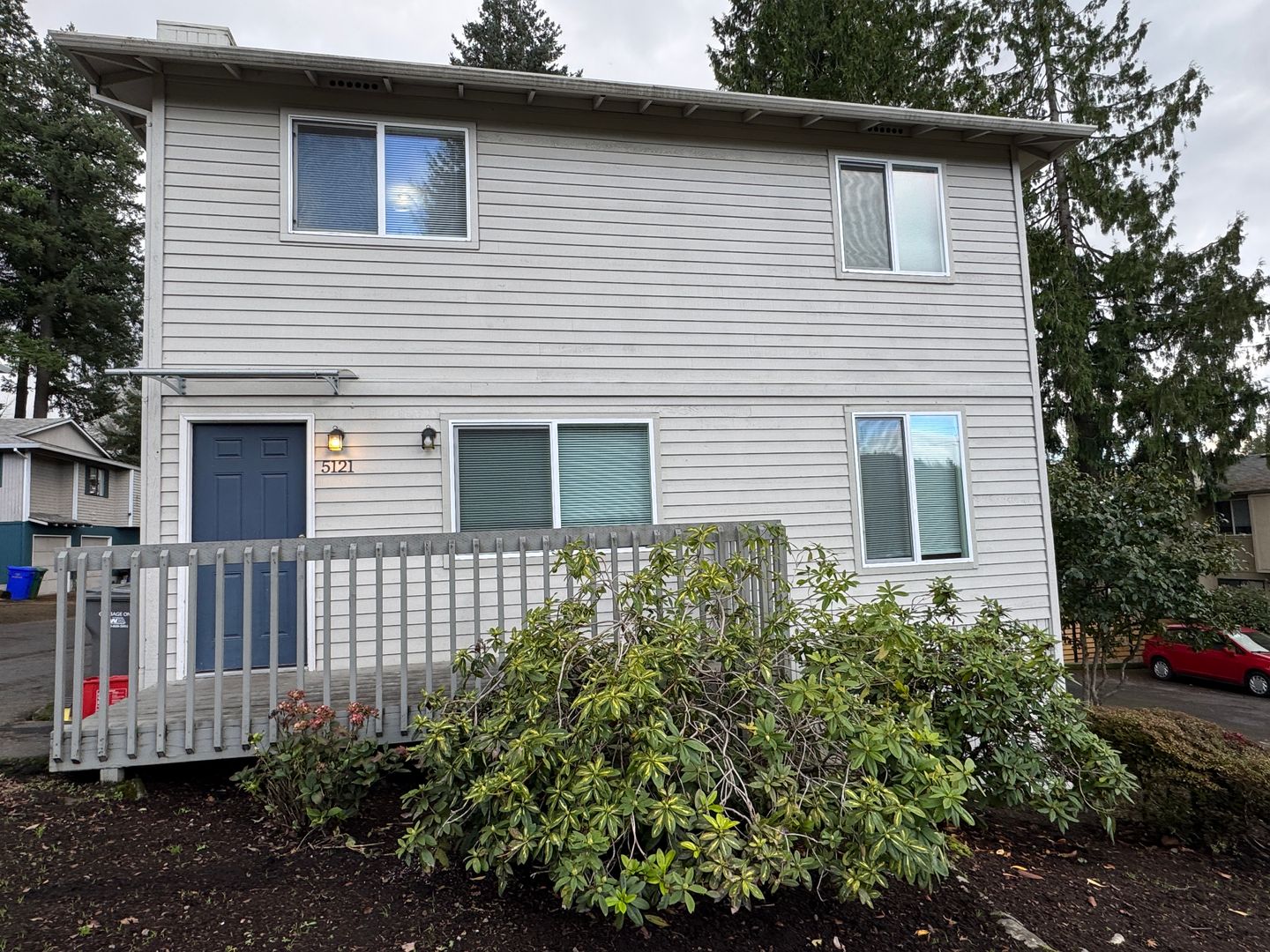 Portland Apartment: 5121-5127 SW 62nd Avenue