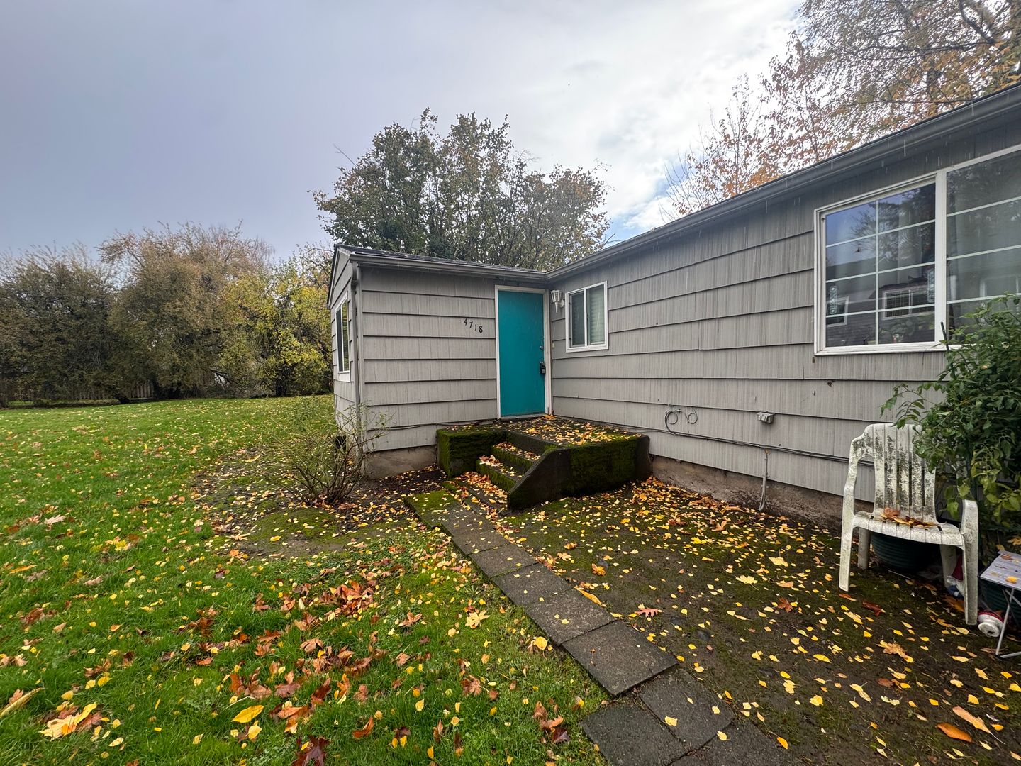 Portland Apartment: 4718/4720 SW Luradel St