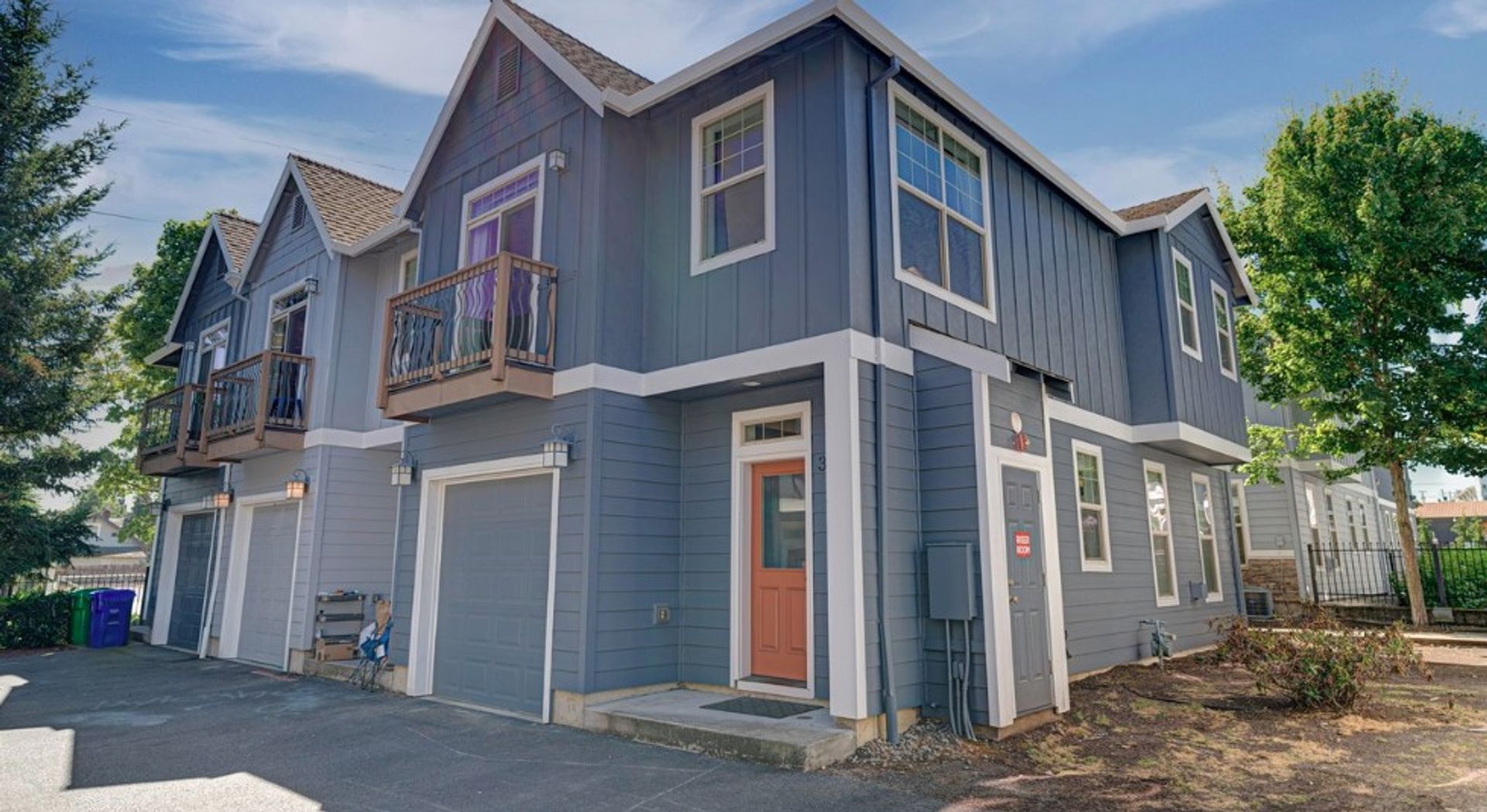 Portland House: 322 NE Morgan Street