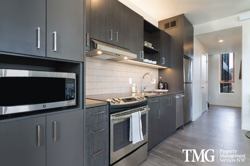 Muse Apartments – Modern 2-Bedroom, 2-Bath Apartment in the Heart of NW Portland – photo 1