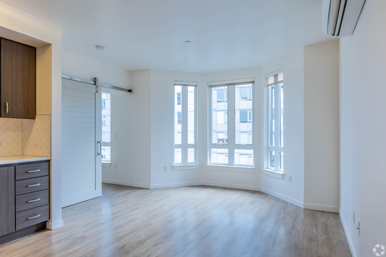 Portland Apartment: 1115 SW Market Street