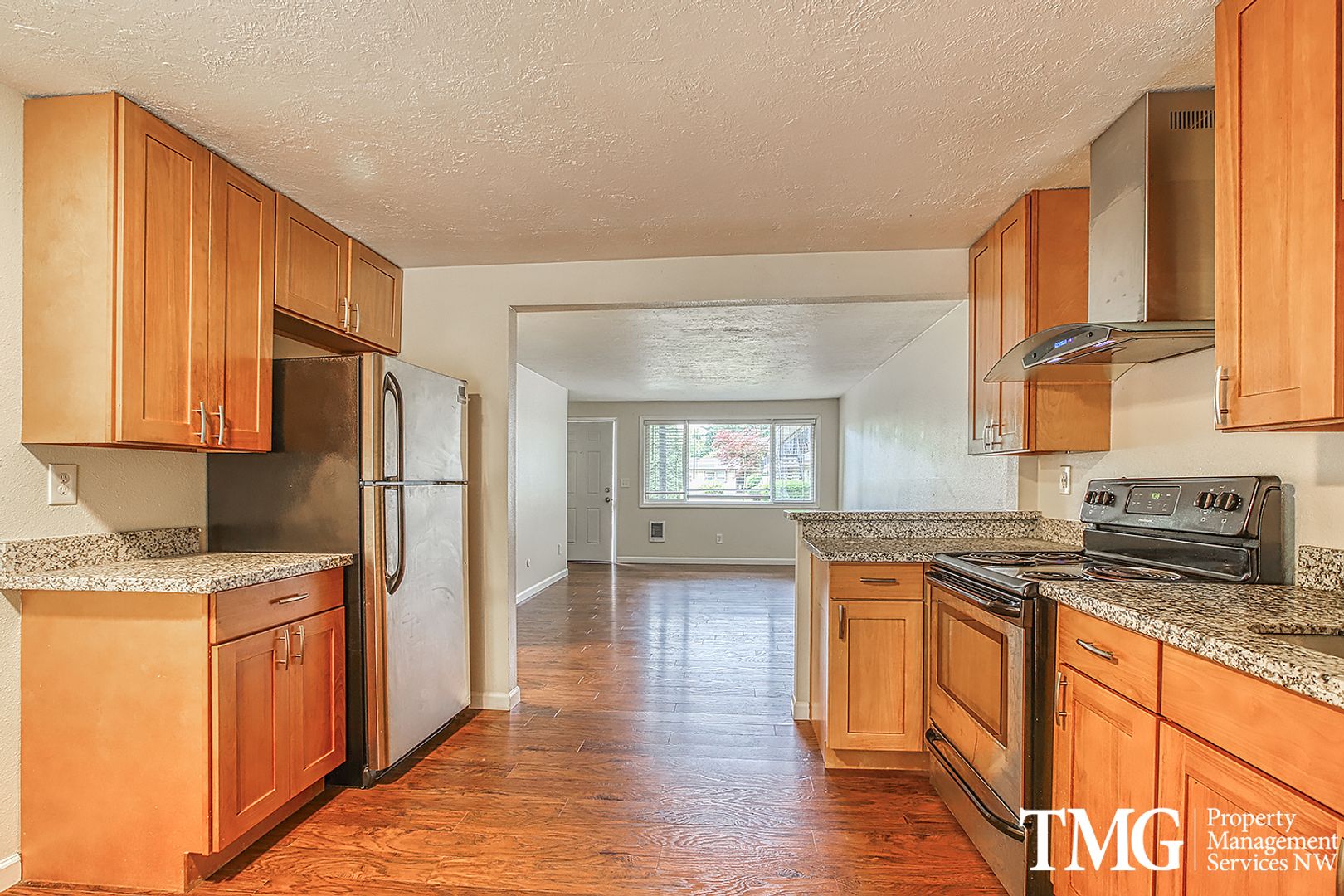 Portland Apartment: 1313 NE 131st Pl.