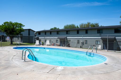 Townhouse Villas 3 BD 2 BA Spacious Home For Rent in Hermiston!