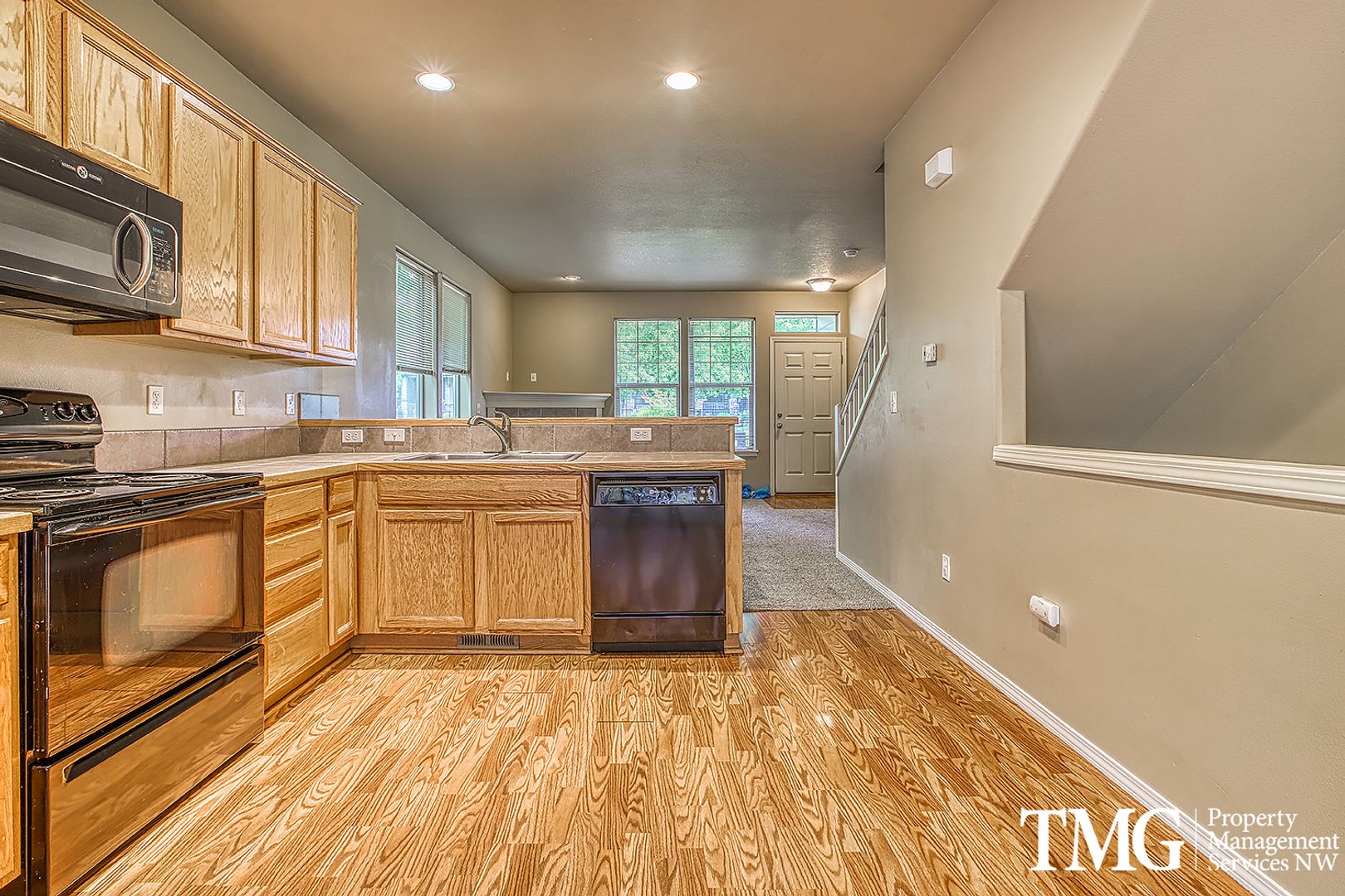 Hillsboro Townhome: 1487 NE Lockheart Ln