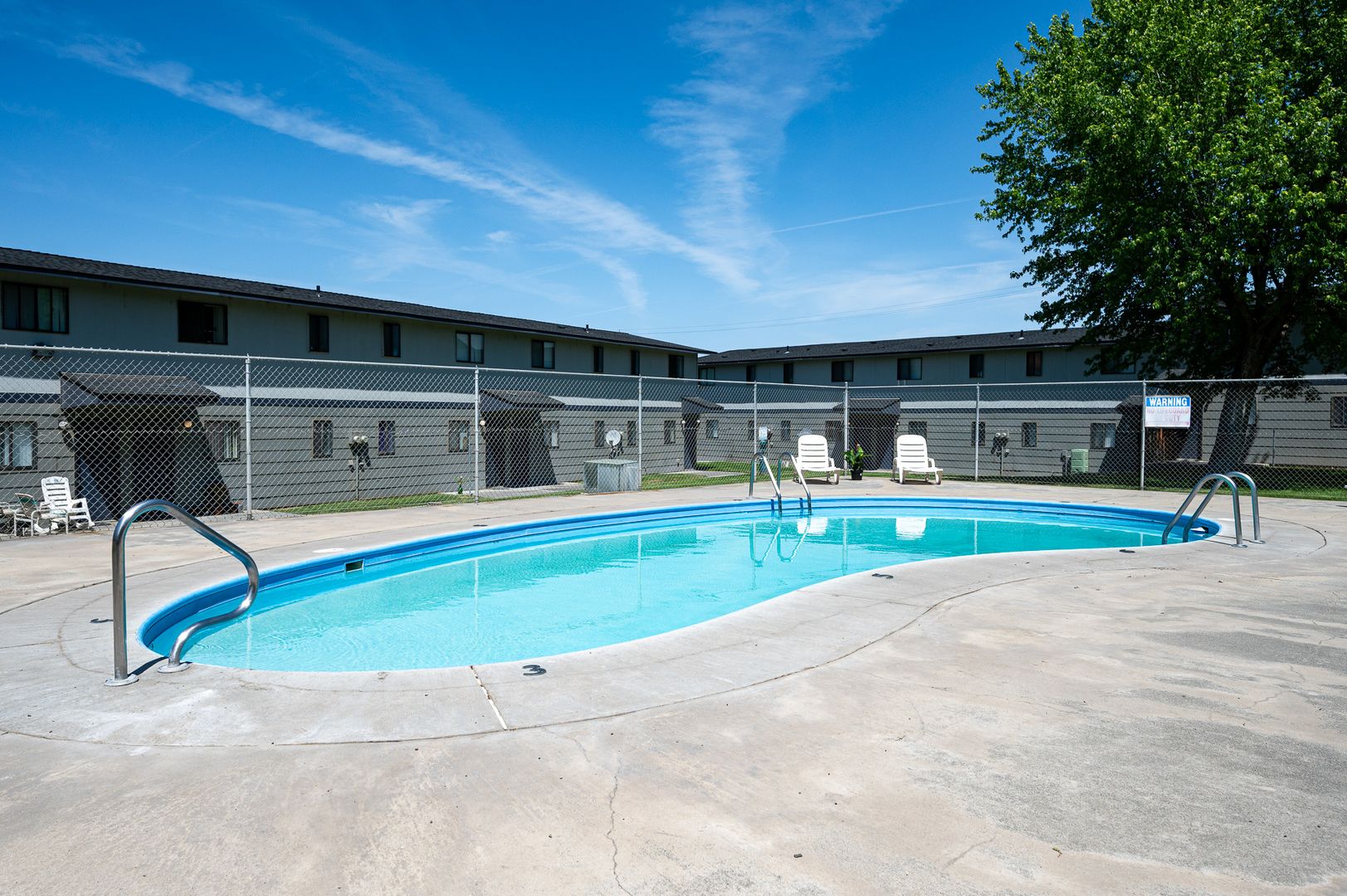 1100 S Hwy 395 Apt F-4, Hermiston, OR 97838