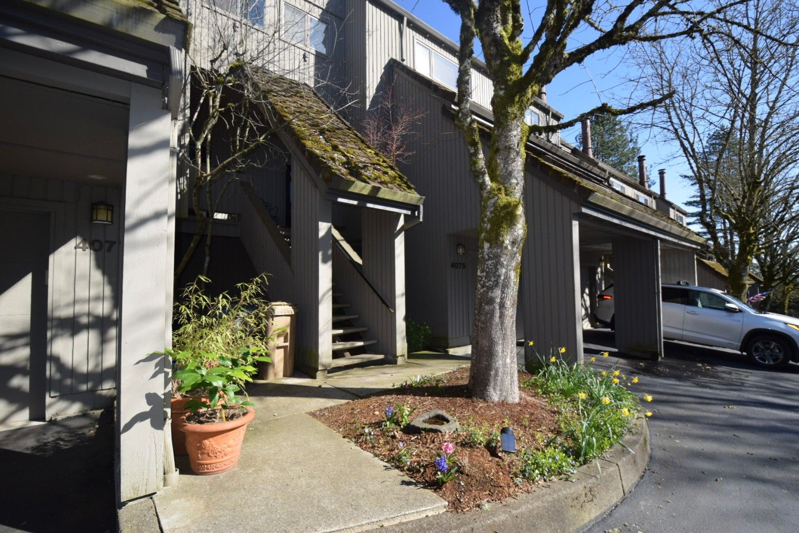 Lake Oswego House: 4075 Jefferson Parkway #18