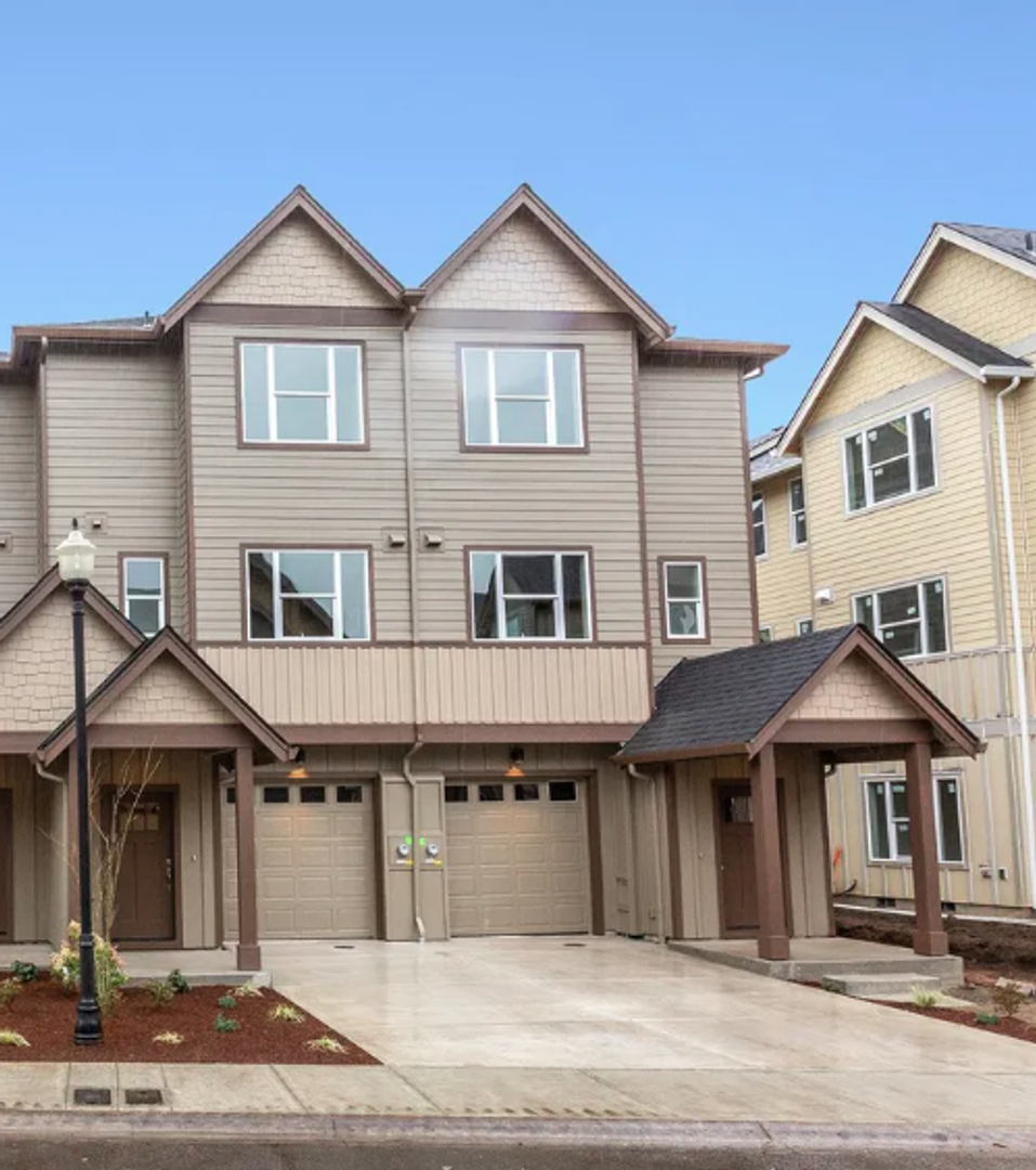 Gresham House: 1134 NE 5th Street