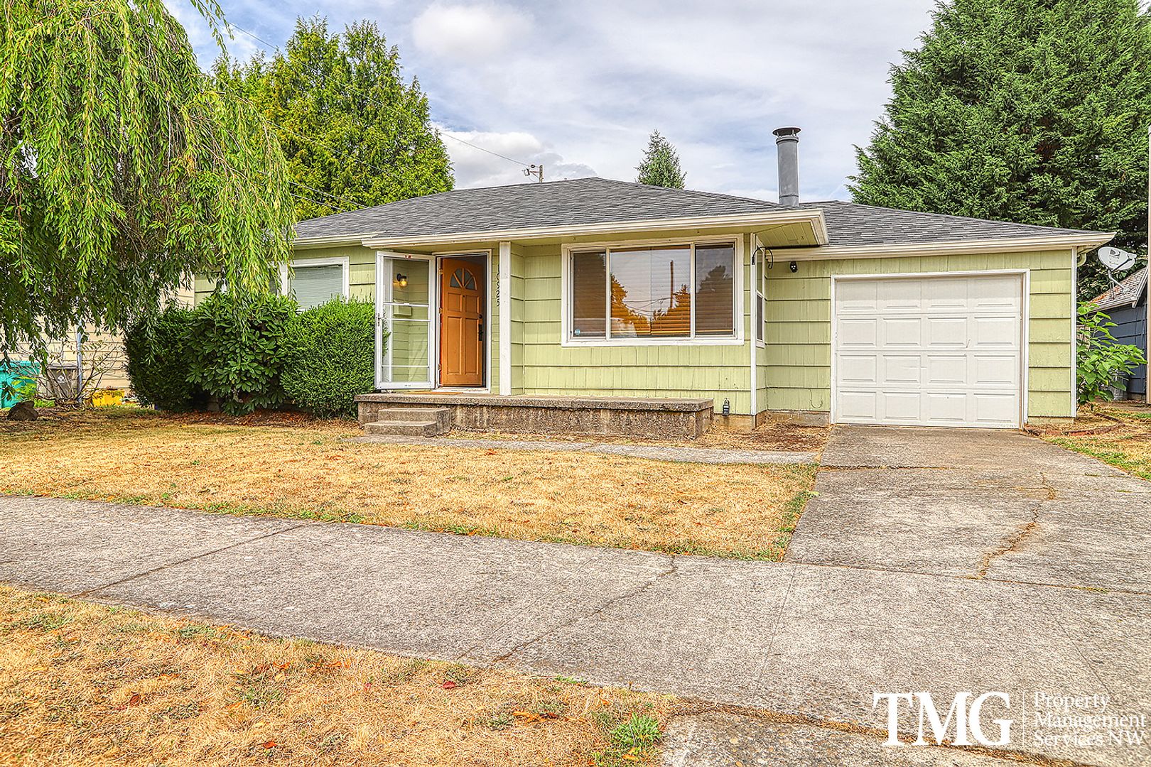 Portland House: 10925 NE Tillamook Street