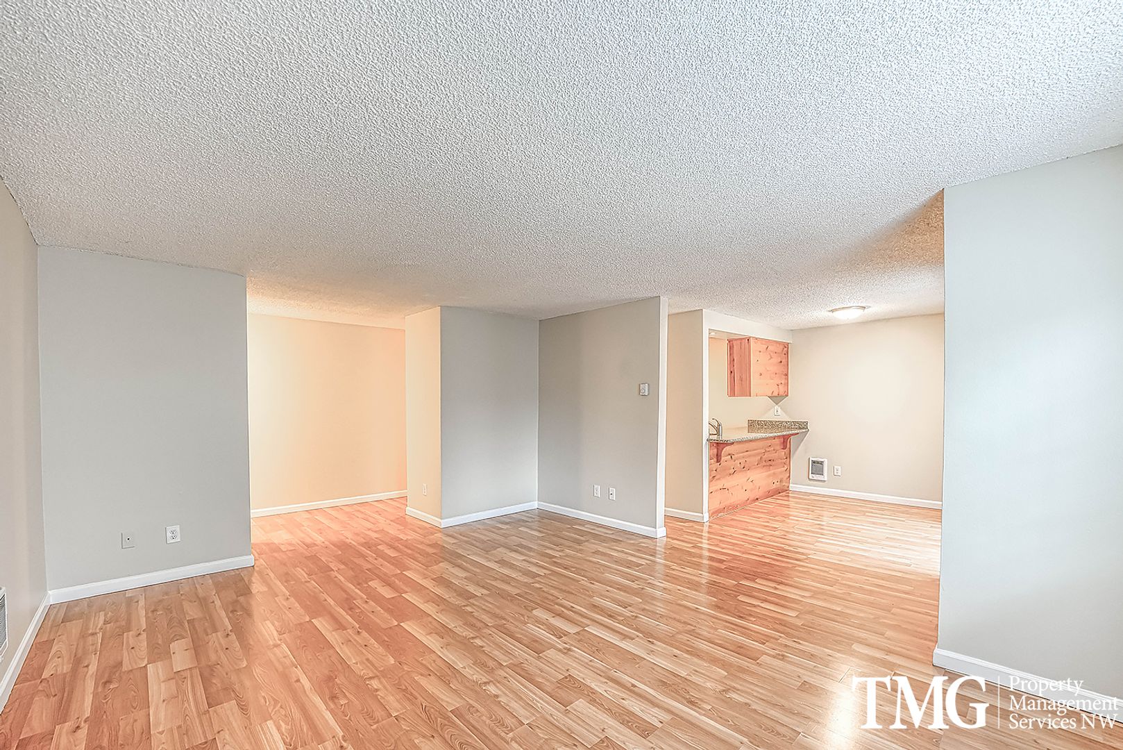 Portland Apartment: 4650 - 4702 SW Luradel St.
