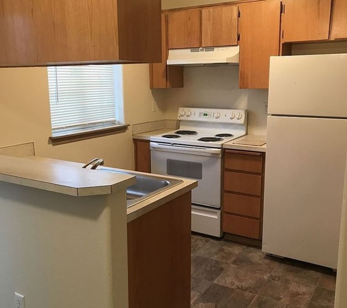 Portland Townhome: 11921-11933 SE Ankeny St