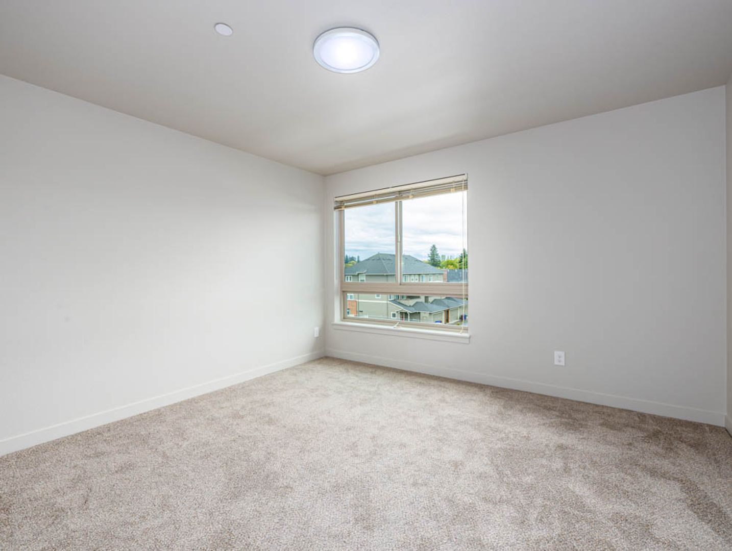 Fairview Apartment: 1650 NE Market Drive