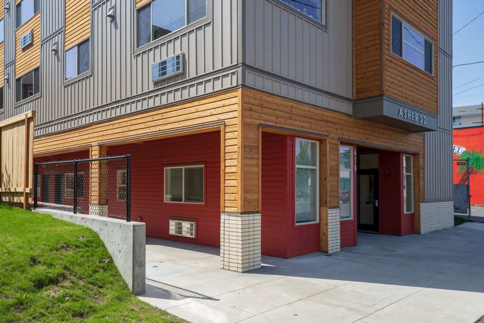 Portland Apartment: 410 NE Dekum St.