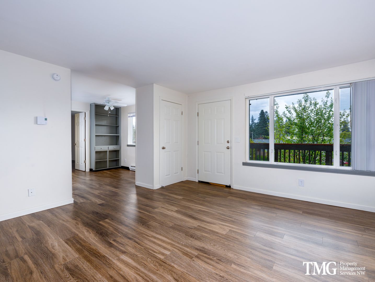 Canby Apartment: 290 SE 2nd Ave.