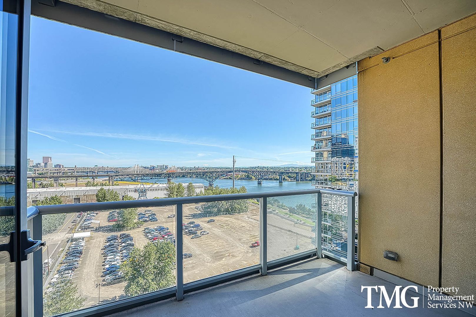 Portland Condo: 3570 S River Parkway #1107