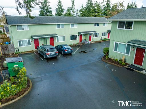 Spacious Townhouse Style Apartment in Quaint Community *Move In Special - $500 Off First Full Month's Rent*