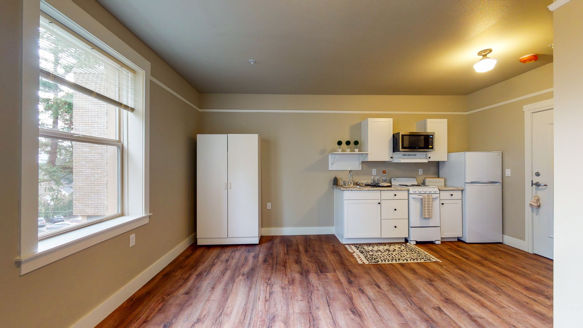 Portland Apartment: 1020 SE 60th Ave