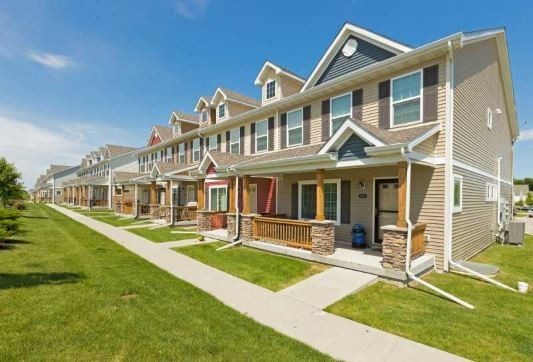 West Des Moines Apartment: 9061 Burkwood Drive