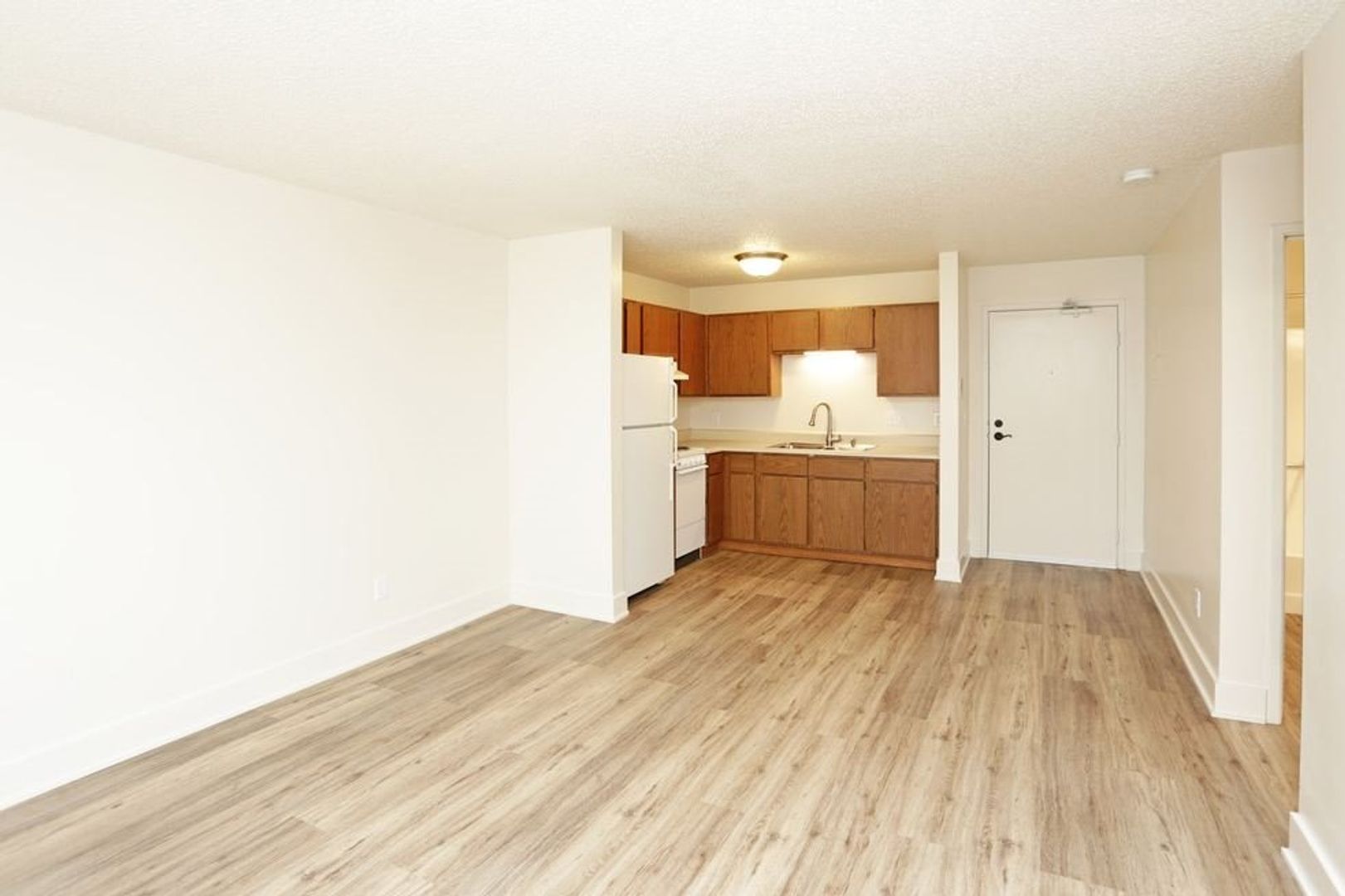 Civic Center Court Apartments 4 of 12