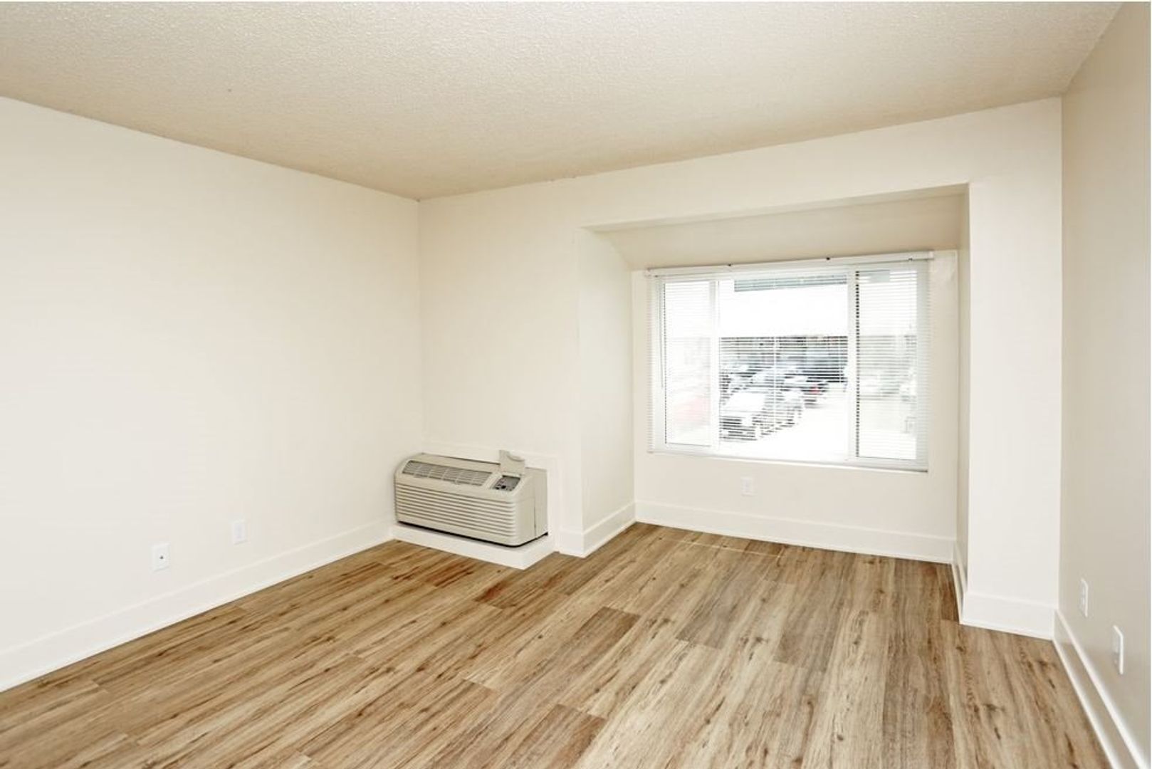 Civic Center Court Apartments 5 of 12