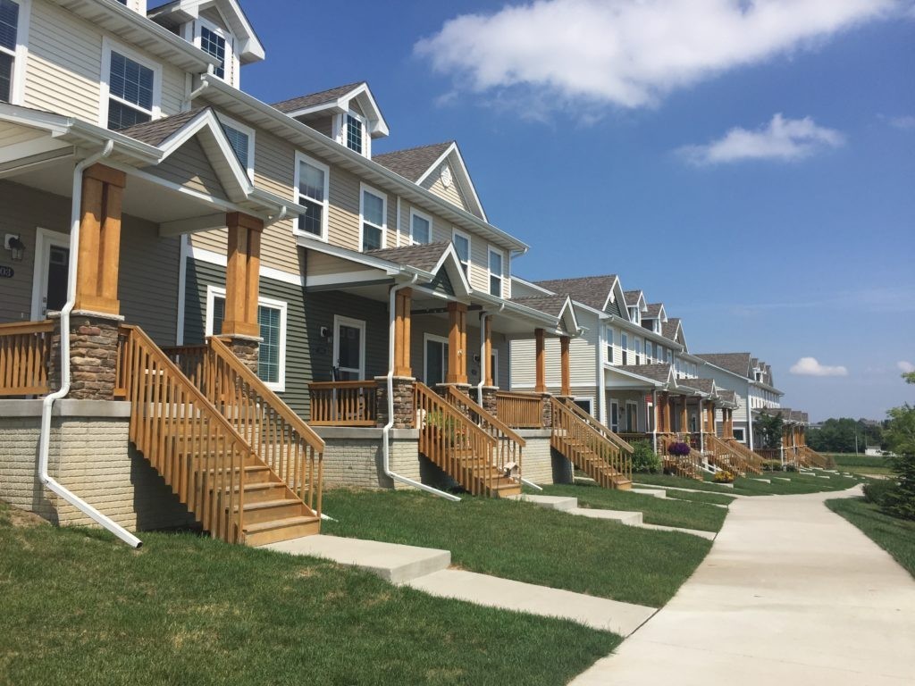 West Des Moines Apartment: 9061 Burkwood Drive