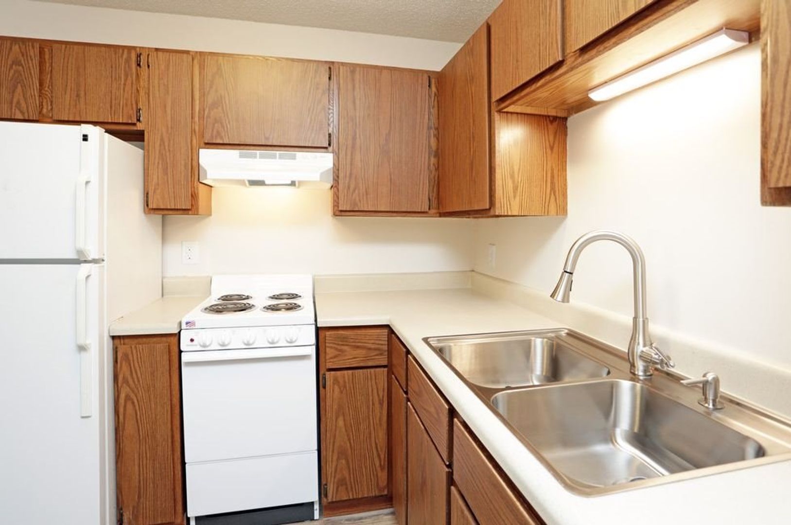Civic Center Court Apartments 3 of 12