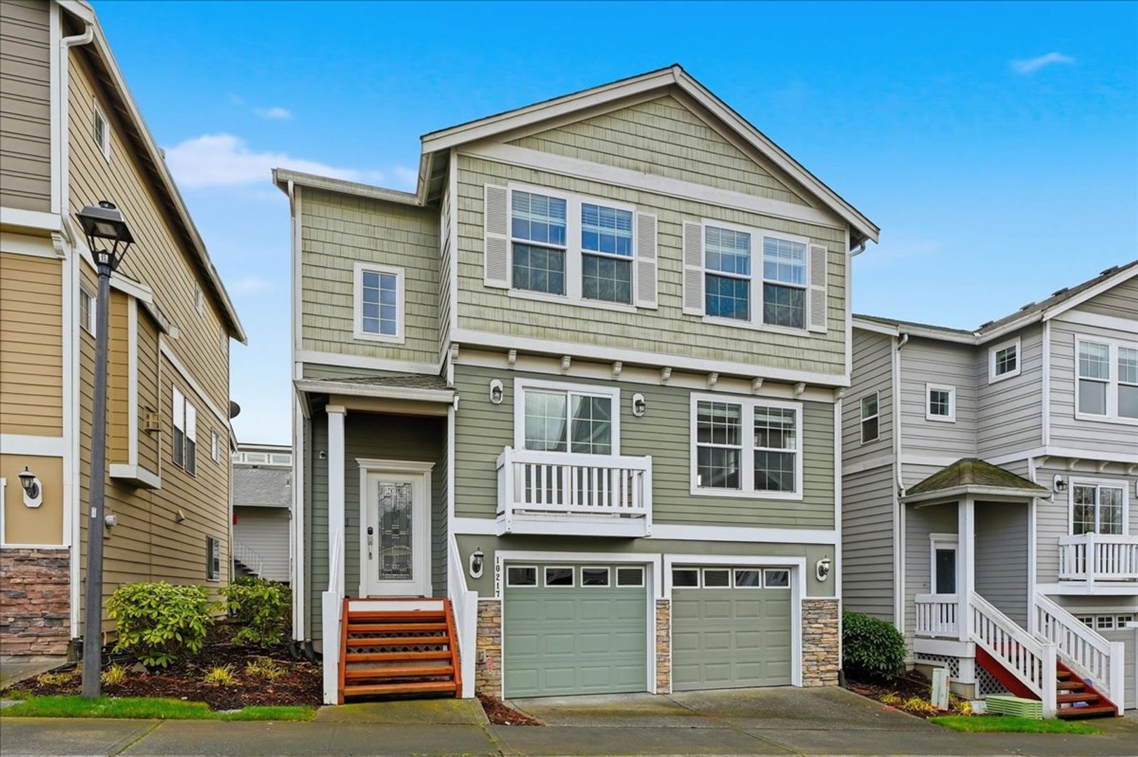 Kent House: 10217 SE 237th St