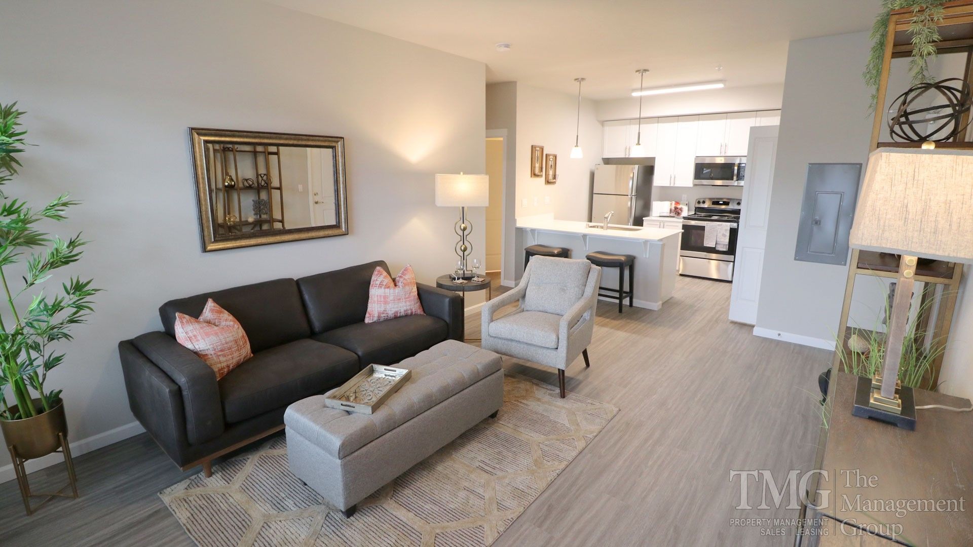 Ridgefield Apartment: 540 S Royle Rd