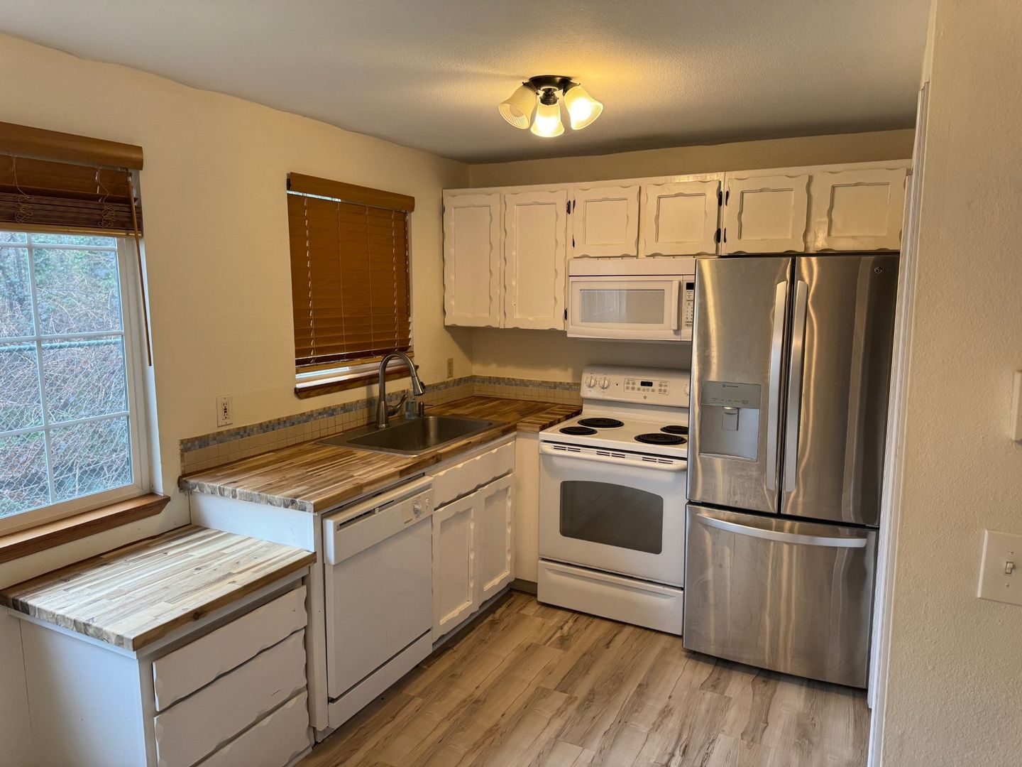 Vancouver Apartment: 10809 NE 48th Circle #A-#D