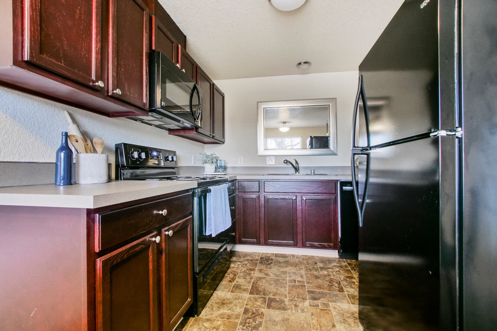 Vancouver Apartment: 16119 SE 1st St