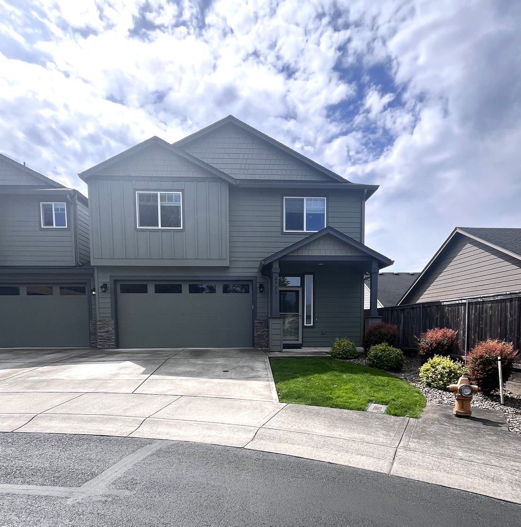 Vancouver House: 2923 NW 117th Circle