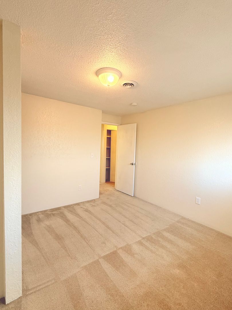 Amberbrook Townhomes 6 of 12