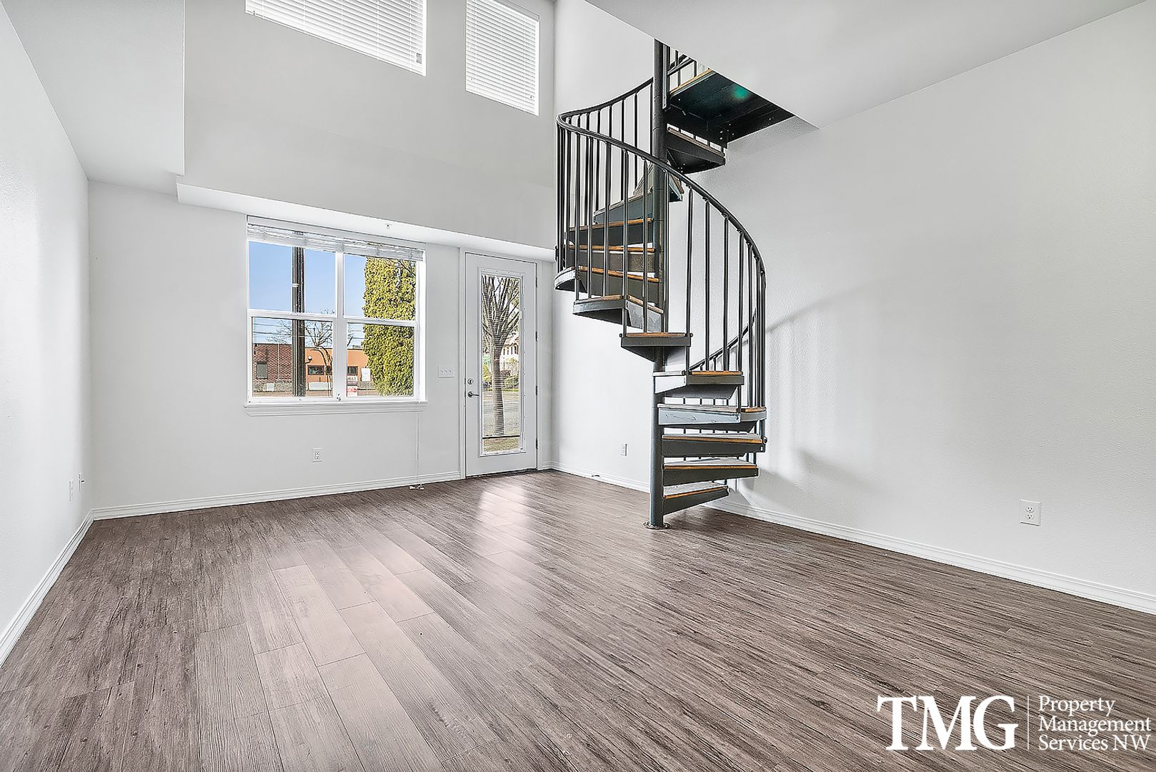 Broadway Apartments 15 of 20