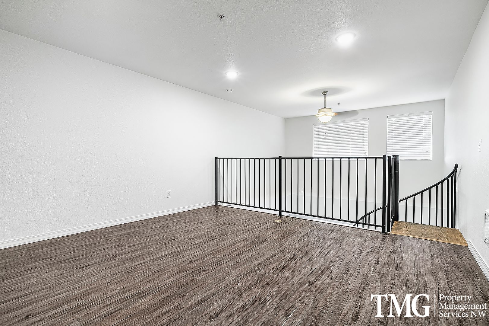 Broadway Apartments 11 of 20