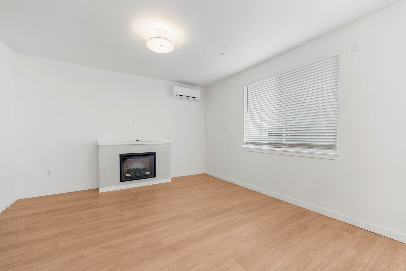 51st Street Apartments 6 of 12